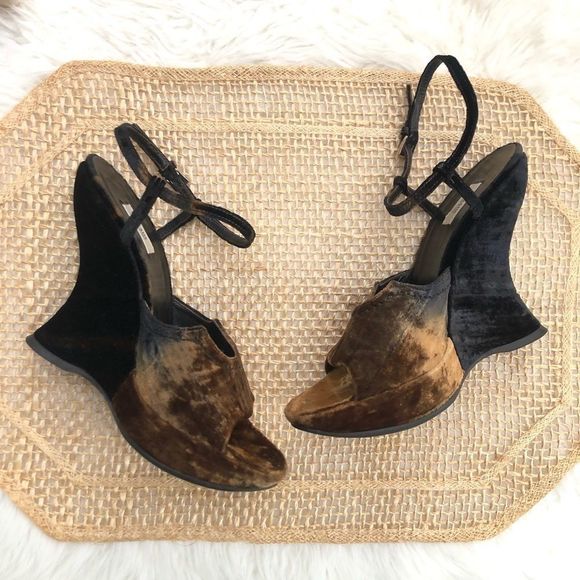 Prada Velvet Wedge Sandals - Picture 5 of 15